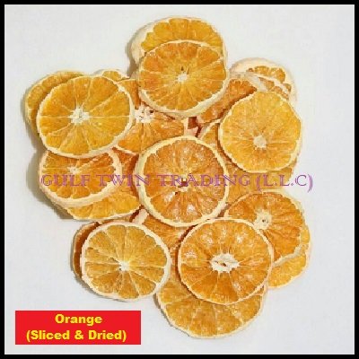 Dried orange slices are known to be a rich source of Vitamin C and a great snack to increase your energy level. 100 grams of orange slices contain 312 Calories, 78.6g Carbohydrates, 85mg sodium, 0g Fat, 47mg Calcium and etc